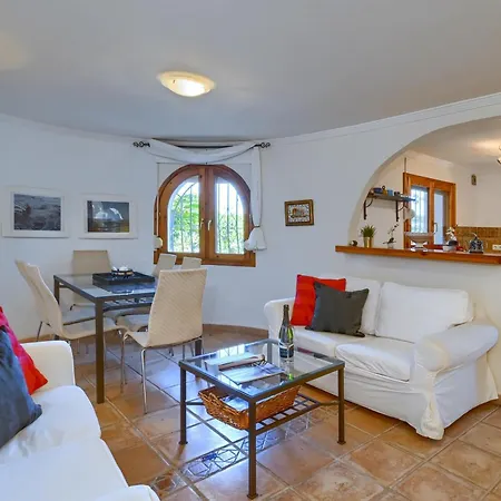 Lau Villa *
