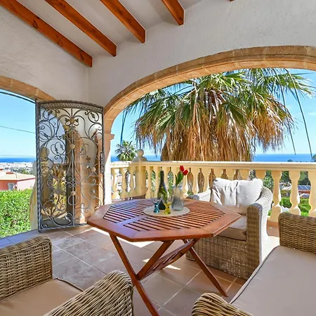 Lau Villa