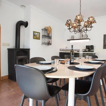 Lau Villa *