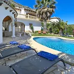 Villa Lau By Aguilarent