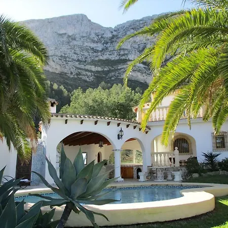 Lau Villa *
