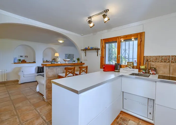 Lau By Aguilarent Villa